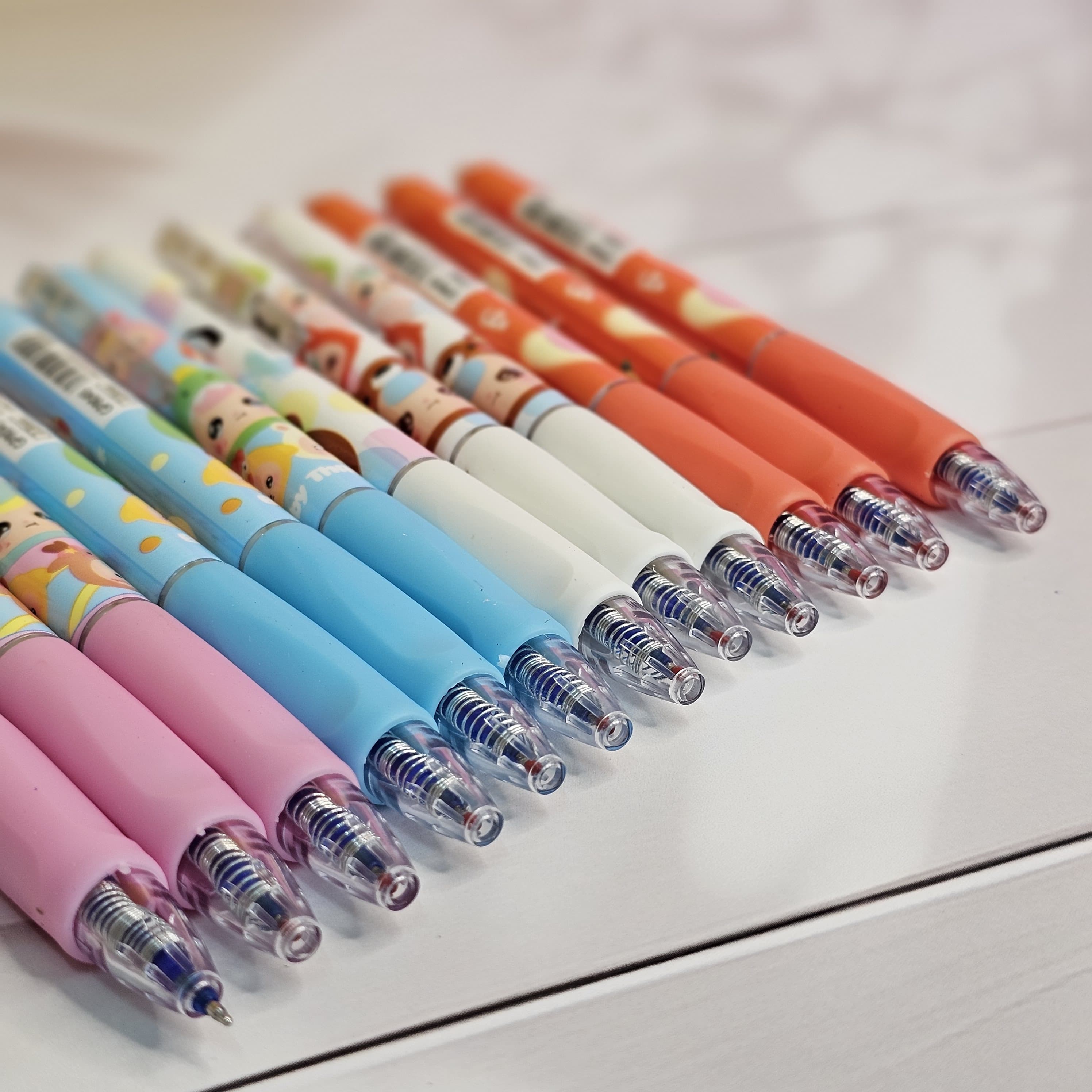 Find these fun and functional erasable pens and other kids' writing tools at Usmile Toys www.usmile.toys.